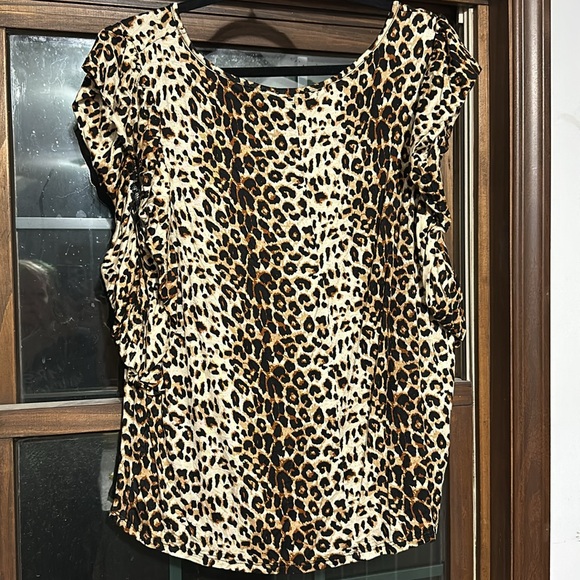Leopard top - Picture 3 of 3